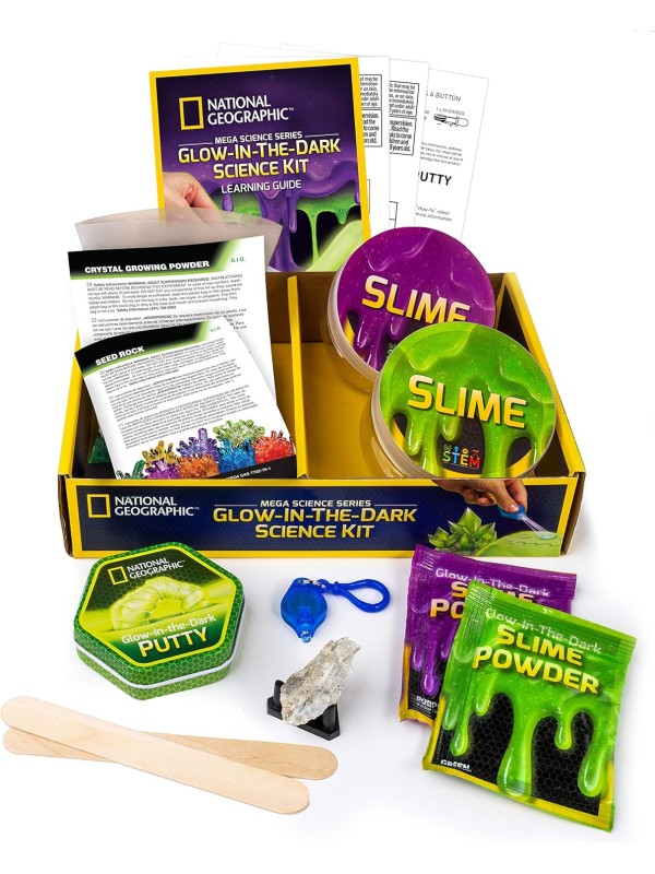 NATIONAL GEOGRAPHIC Earth Science Kit – 100+ Science Experiments & Activities for Kids, Crystal Growing, Volcano Science Kit, Rock Collection, STEM Project Toy for Boys & Girls (Amazon Exclusive)